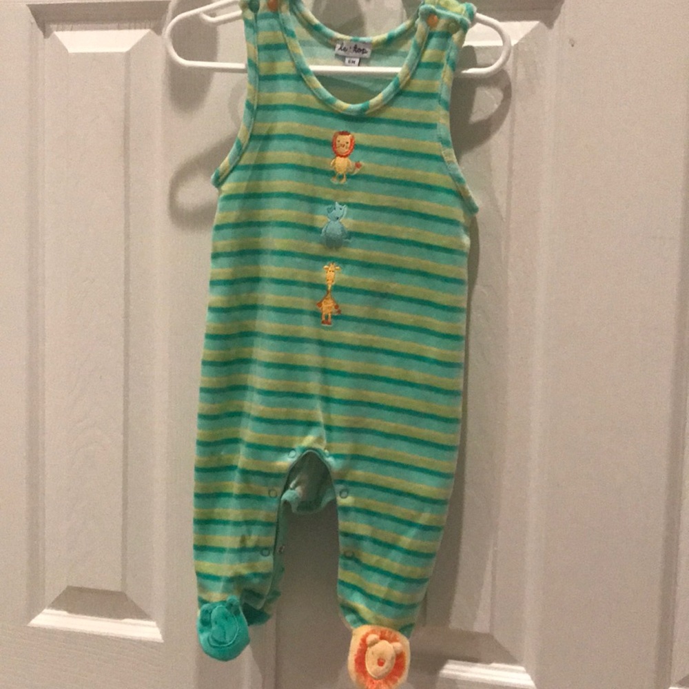 One piece outfit gender neutral